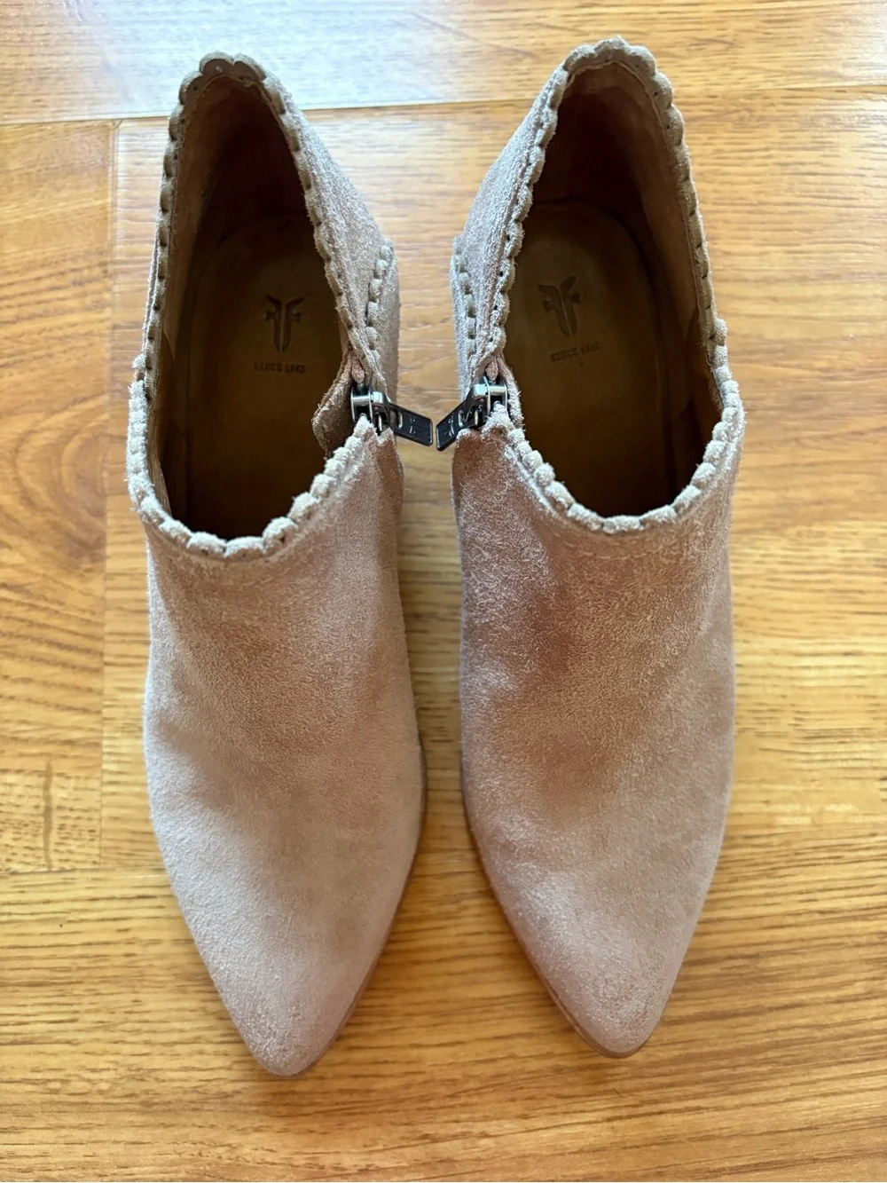 Frye Reed Scallop Shootie Ankle Boots 8.5